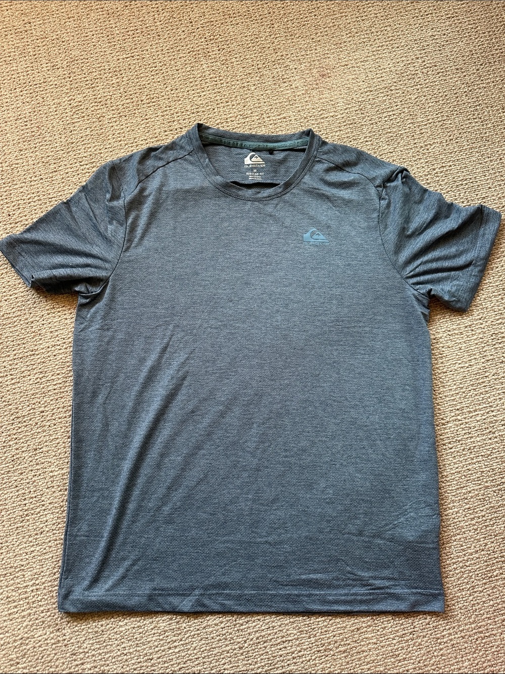 Quiksilver Men's Dark Heather Gray Short Sleeve Performance Tee